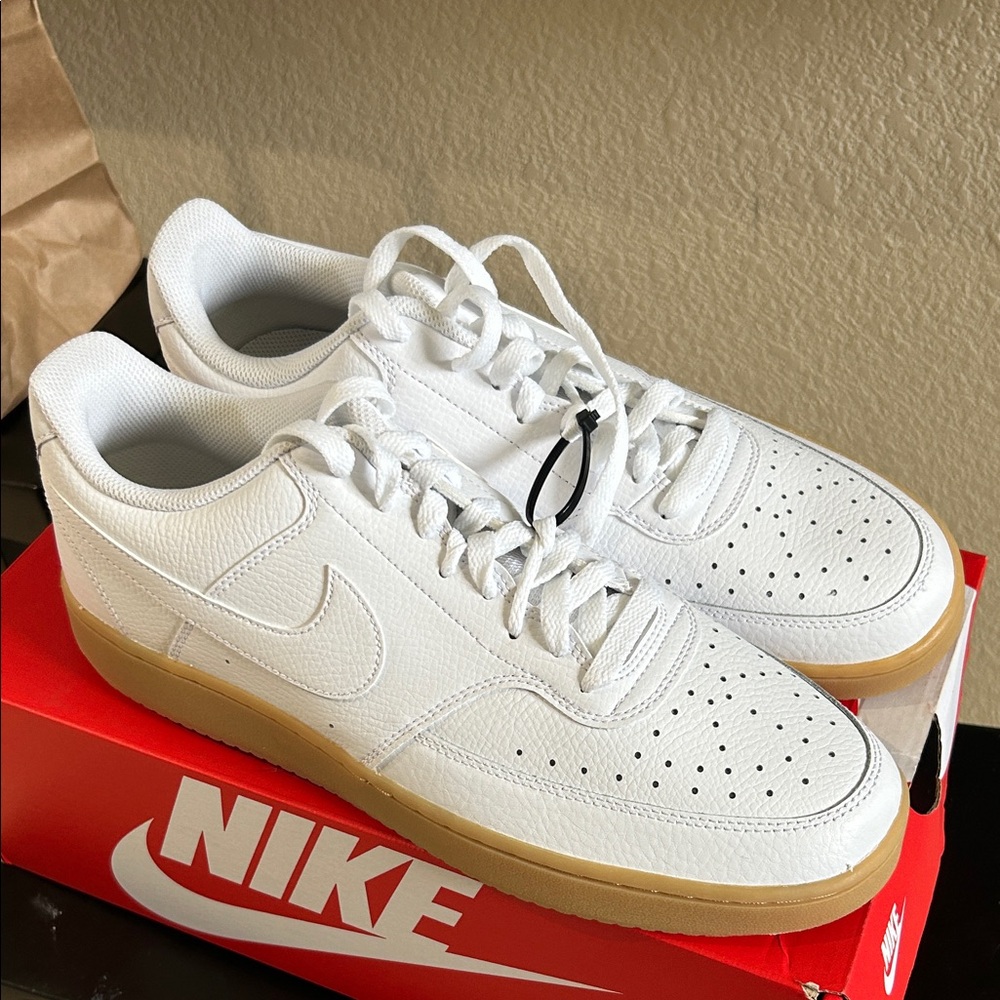 NIB Nike Men’s White Leather COURT VISION Low-Top Sneakers with Gum Sole 11